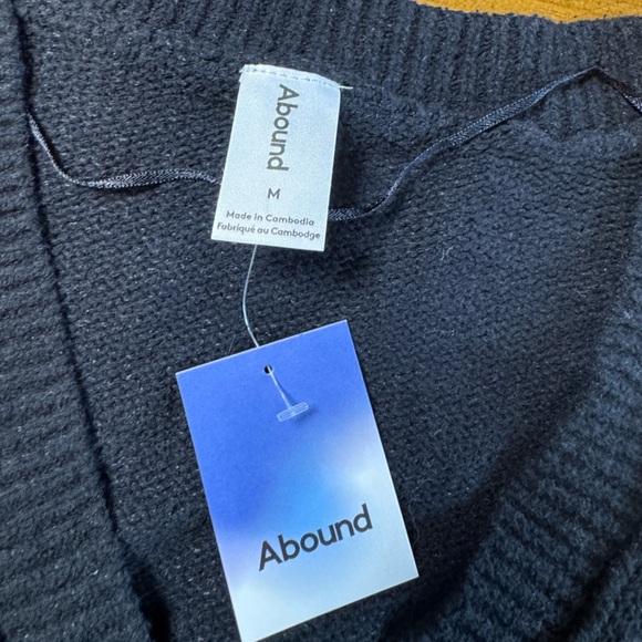 Abound Nordstrom black button Cropped Cardigan size M NWT - Picture 2 of 6